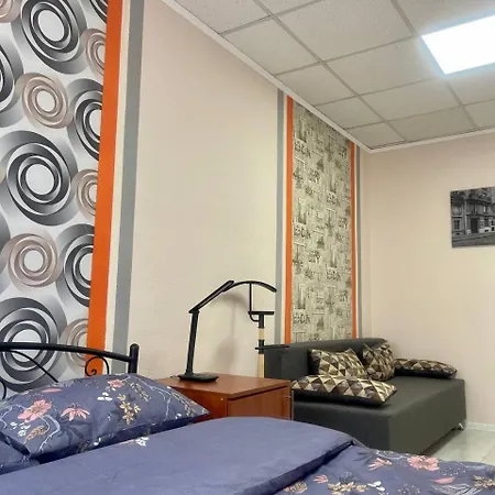 Uneed Sakvoiaj Hostel *